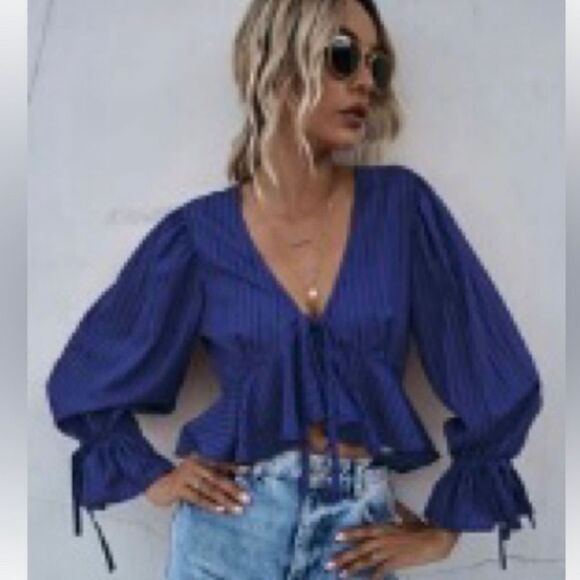 SHEIN Tops - Long tie sleeve vneck blue crop peplum top size large